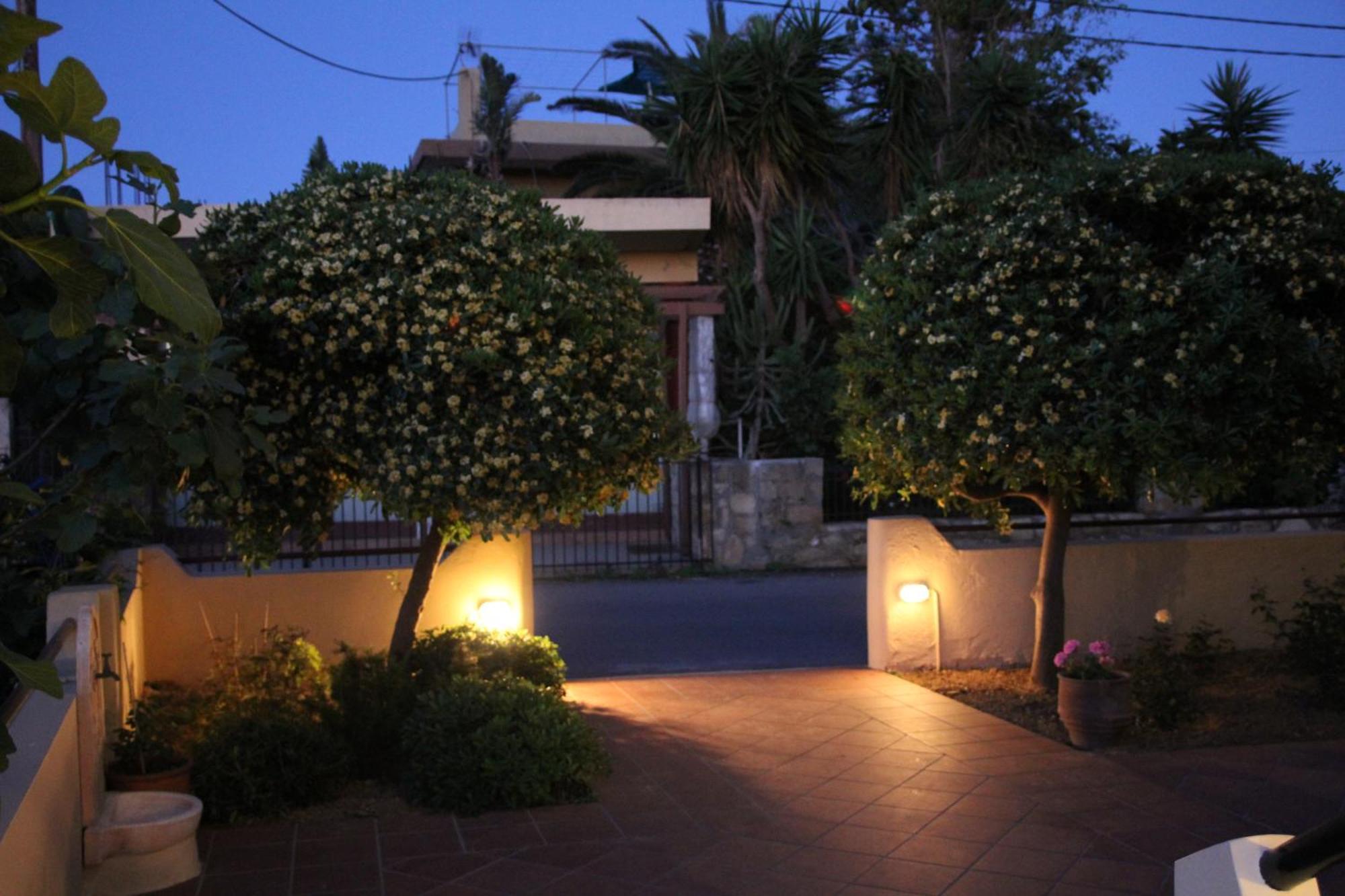 קאטו דרטסו Argo Apartments מראה חיצוני תמונה